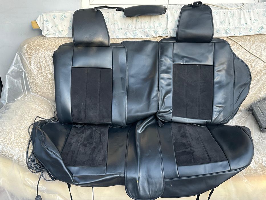 Продам чехлы на машину