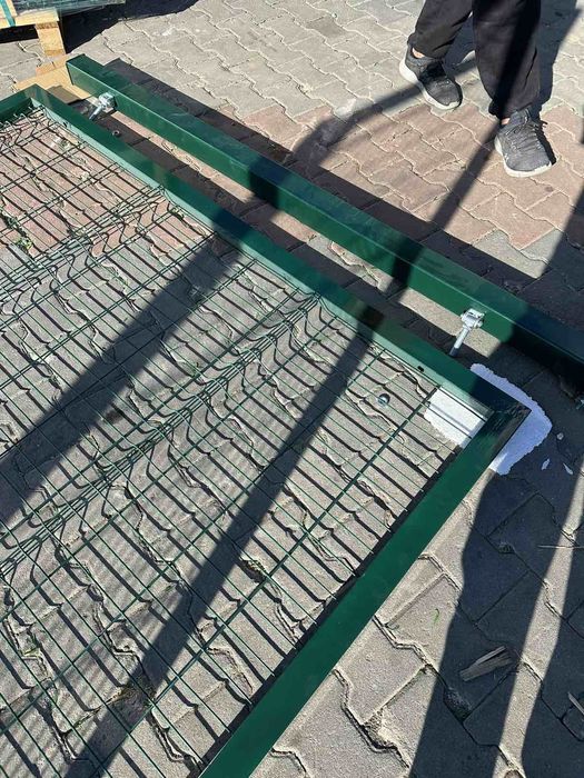 Оградни пана, портали вратички и колчета