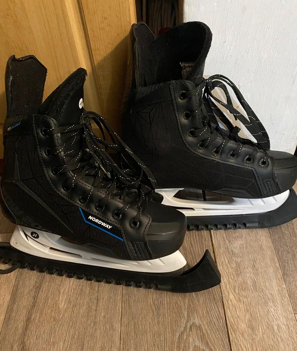 Ледовые коньки для катка