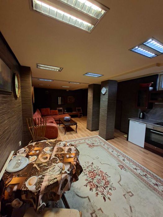 Дава се под наем Едностаен апартамент в Варна, Център - 76 кв.м за 498.27 € - Снимка #2