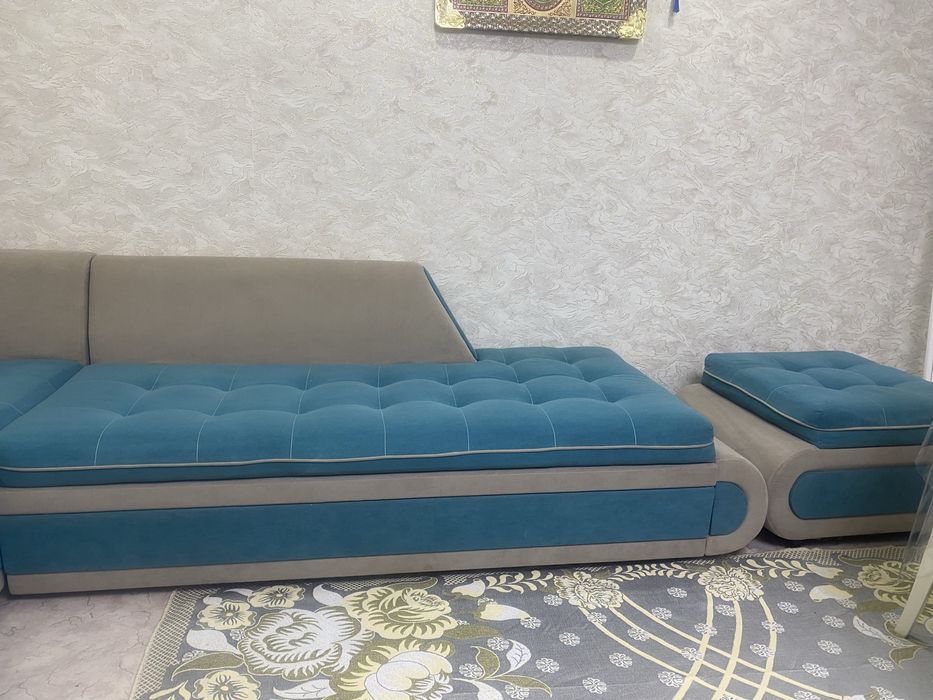 Для гостиной Диван