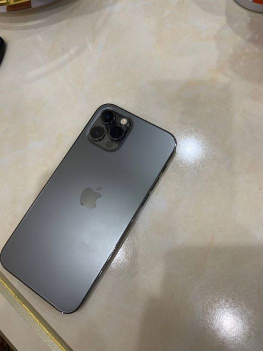 Срочни Сотилади   IPHONE 12 Pro ………………..