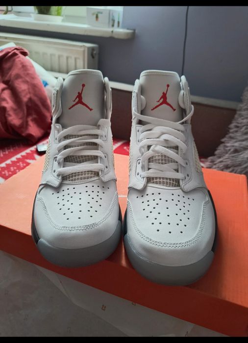 Nike Jordan Mars 270