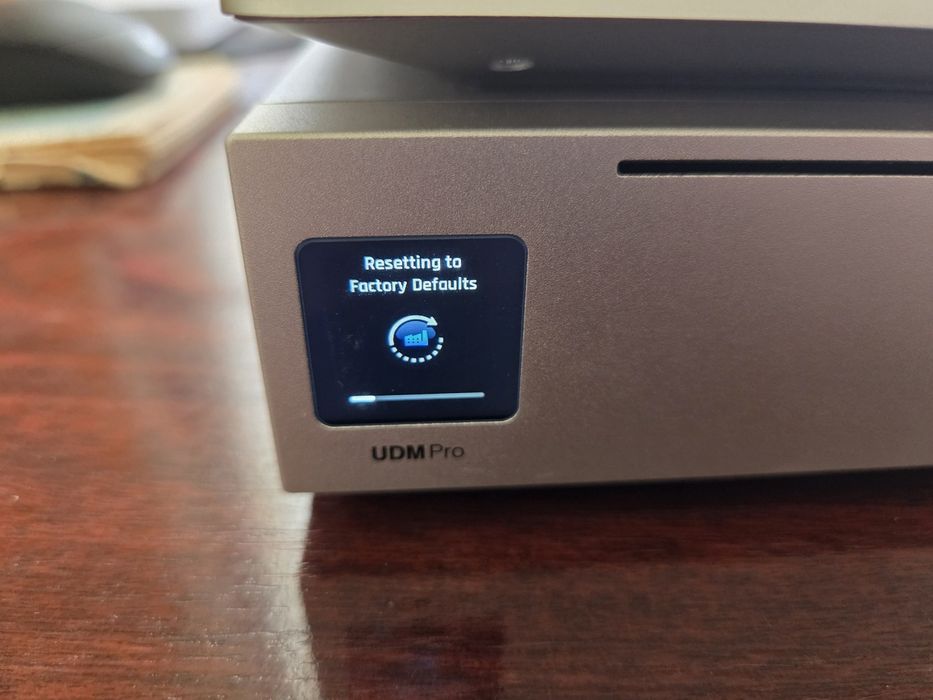 Router Ubiquit Dream Machine UDM Pro