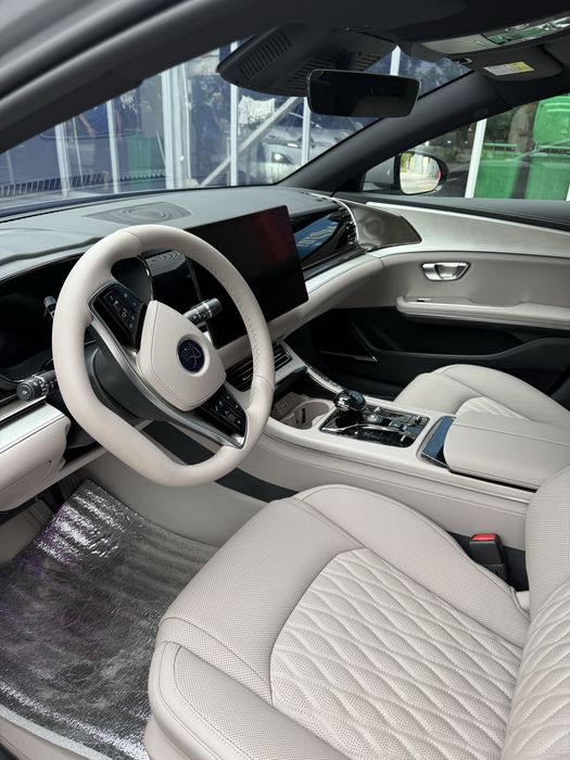 BYD Han hybrit 2025 restyling