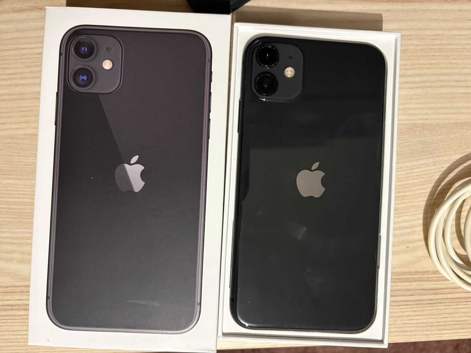 Iphone 11, negru, 64 GB ,inclus un incarcator ,o pereche casti, 4 huse