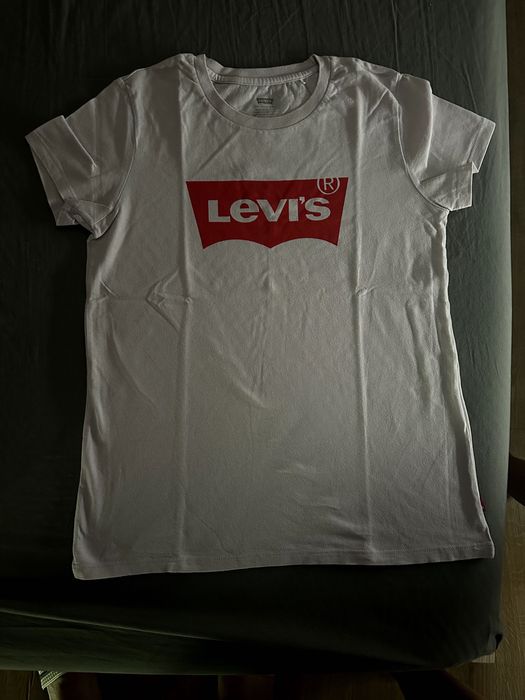 Продавам дамски тениски Levis, Tommy Hilfiger, US Polo Assn
