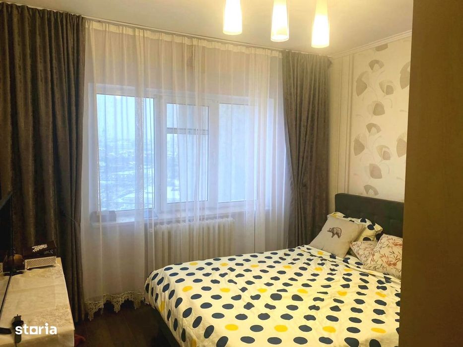 Apartament 3 camere dec. 72 mp, mobilat, 2 boxe, CT, et. intermediar — fotografia 3