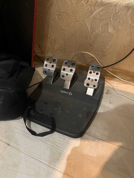 руль Logitech g29