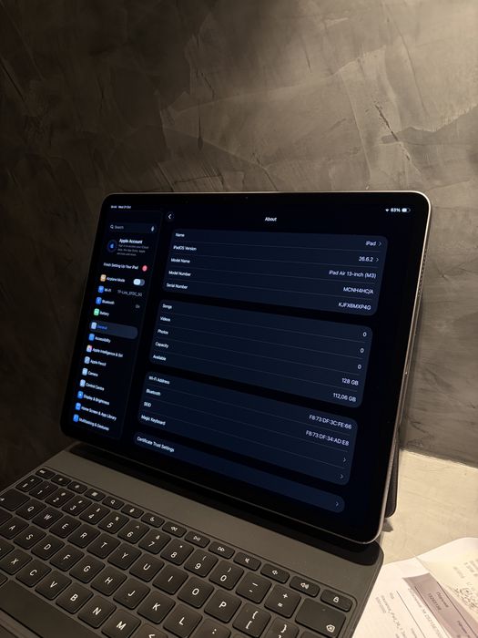 КАТО ЧИСТО НОВ Ipad Air M3 13” + Magic Keyboard