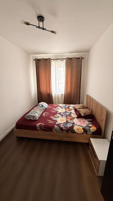 Apartament cu 2 camere de inchiriat.