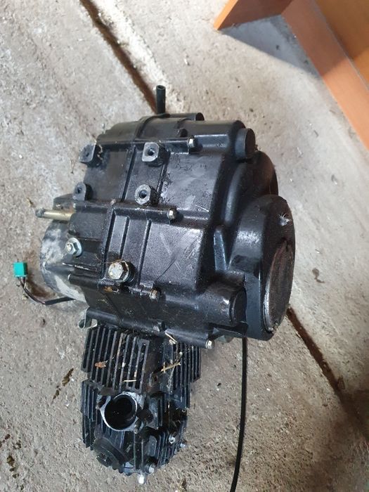 Vând motor de 124 cc