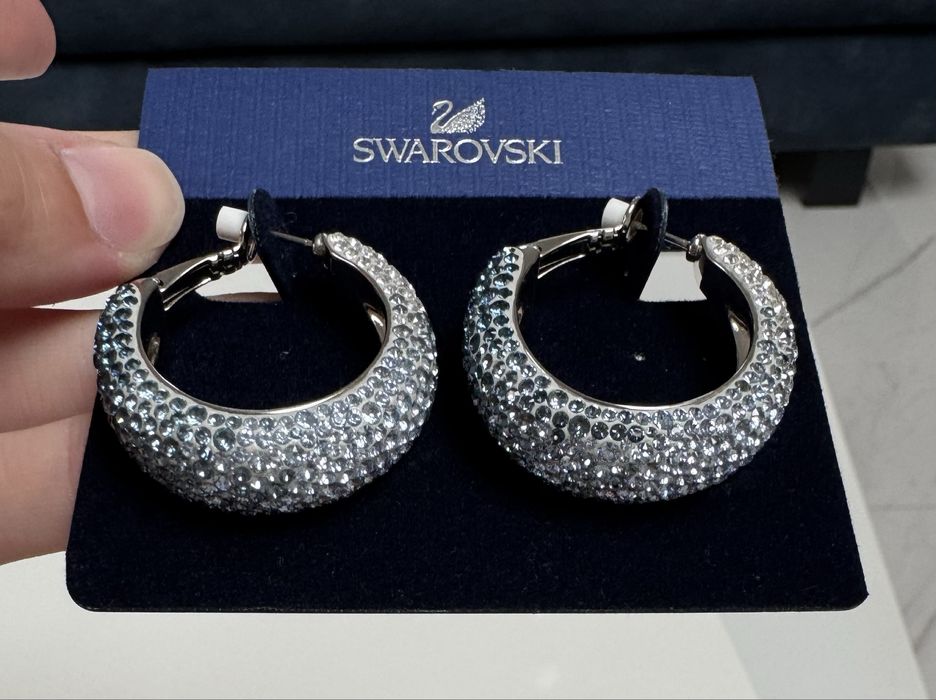 Чисто нови уникални обеци Swarovski
