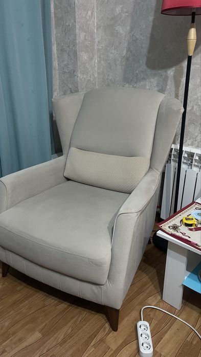 Кресло мягкое комфортное