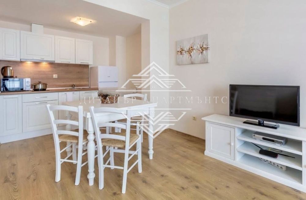 Продава се Двустаен апартамент в Поморие - 105 кв.м за 1572 €/кв.м - Снимка #5