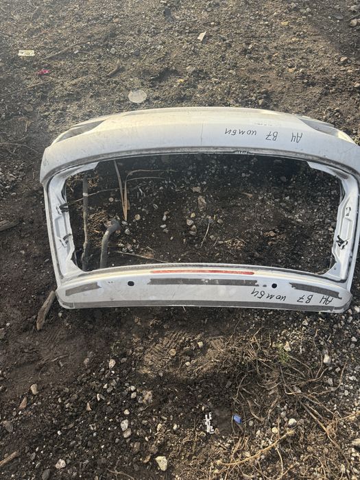 Пета врата врата багажник Ауди AUDI A4 B7 комби без прозорец