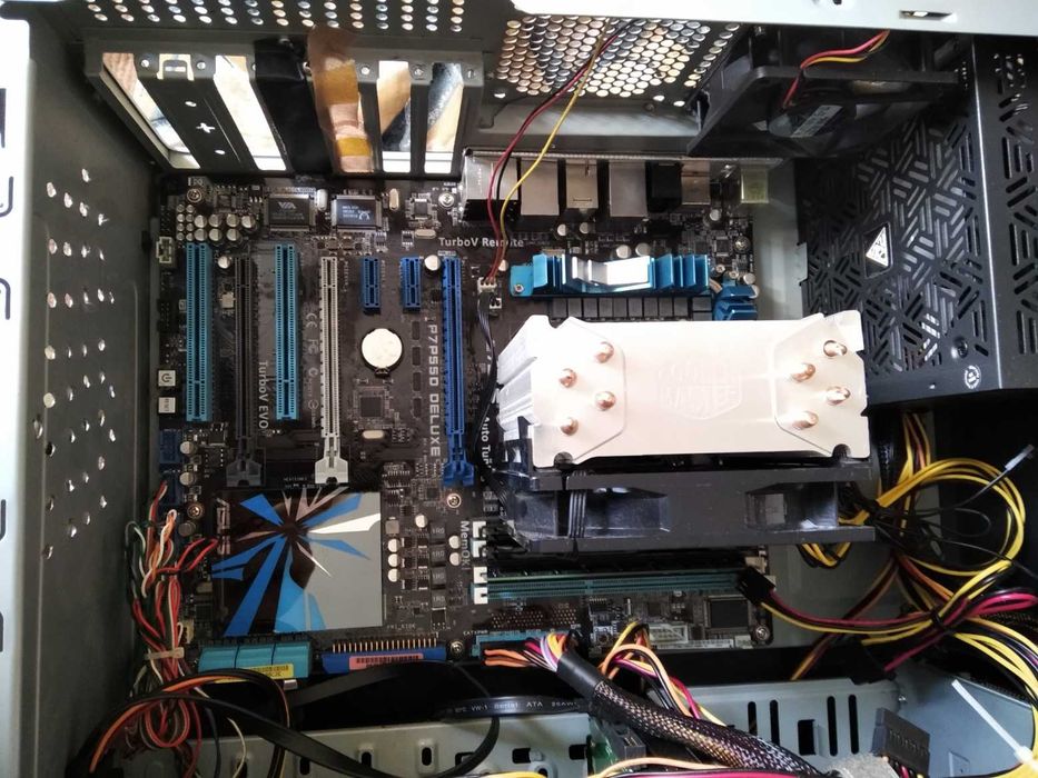 Компютър Asus P7P55 D Deluxe,i7 860,RAM 12 GB, GTX 560 Ti 2GB 256 bit