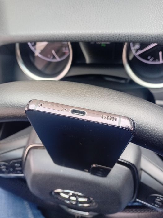 Продам Samsung Galaxy S22 5G