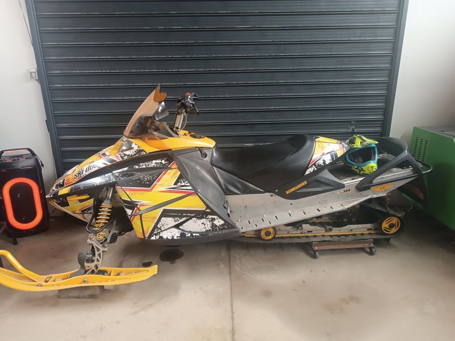 Моторна Шейна Ski-Doo Summit 800