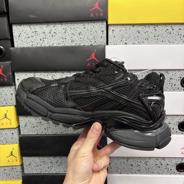 Balenciaga Runner LED