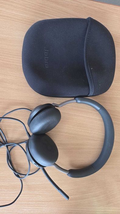 Jabra Evolve2 40 SE  Професионални слушалки  – Като нови!