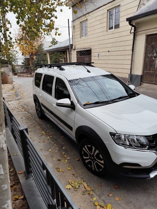 Срочно продаю свою машину Лада Ларгус