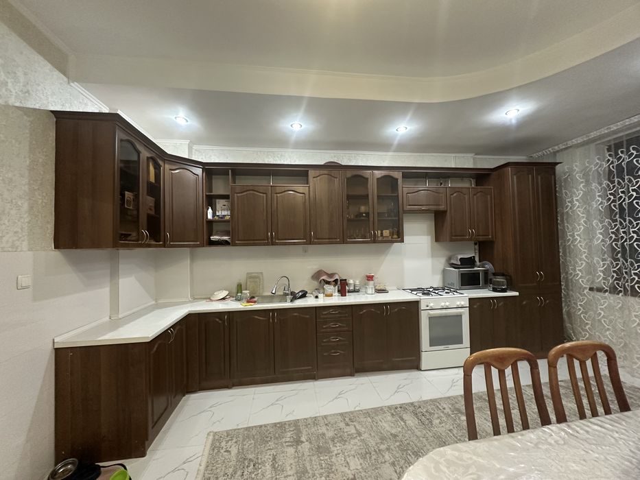 Продается кухонный гарнитур