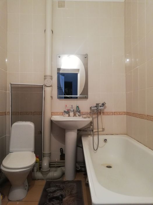 Продам 1 ком кв на 8 мкр