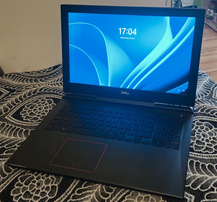 Геймърски лаптоп Dell Inspiron 7577 / GTX 1060