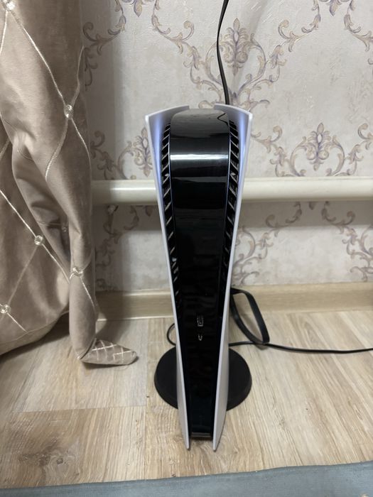 Продам PlayStation 5 S5