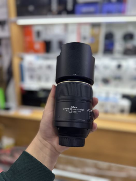 Nikon 105 mm F 2.8 micro Nikon 105 mm 2.8 macro