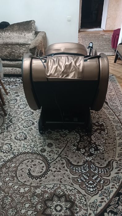Продам масажорное кресло