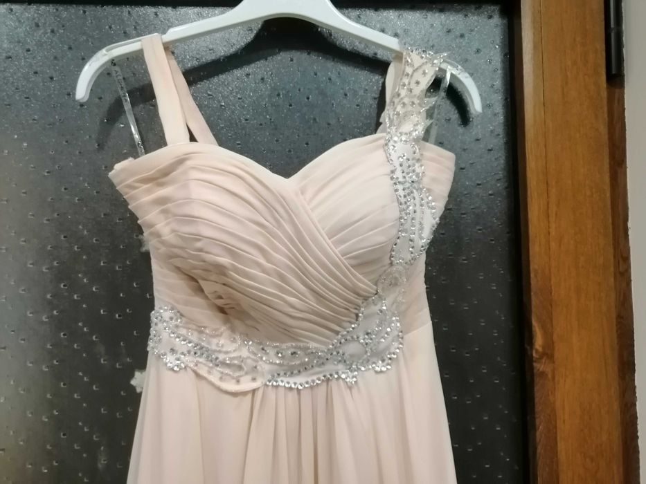 Официални елегантни рокли-подходящи за бал, сватба, кръщене и друго