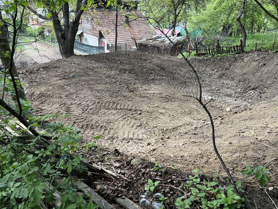 Casa de vacanta cu teren Comarnic