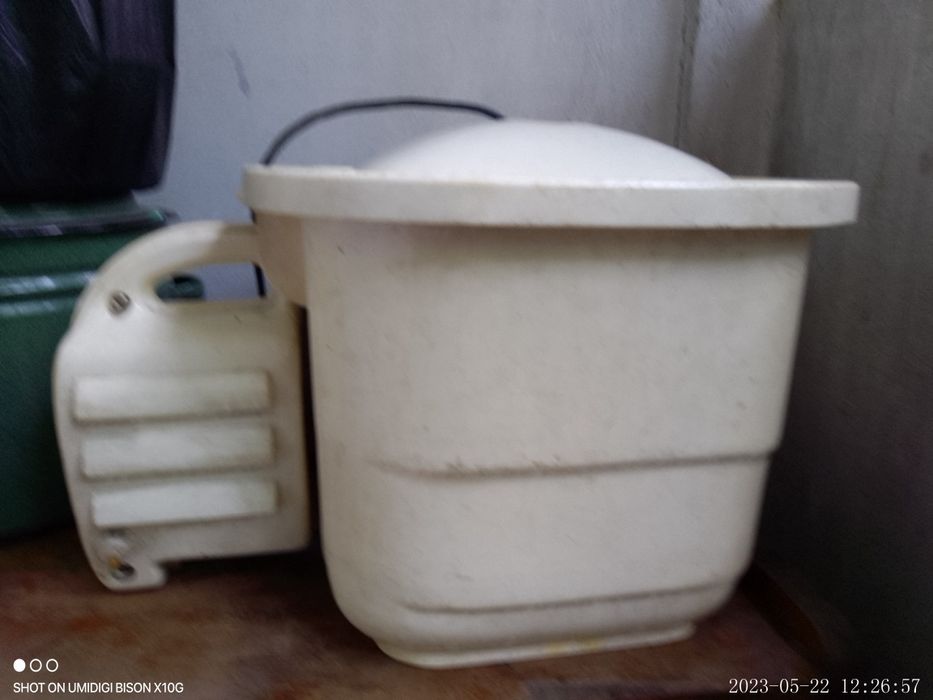 Продам стиральную машину малютку.