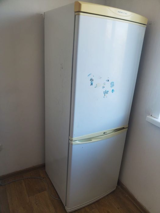 Продам холодильник