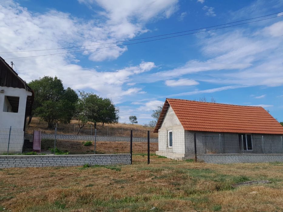 Vând casă la sat Rădmănești