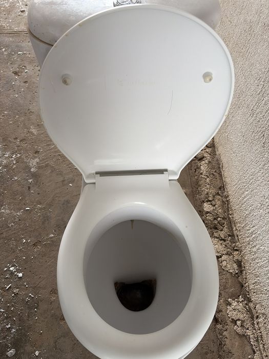 Продам унитаз нормальный