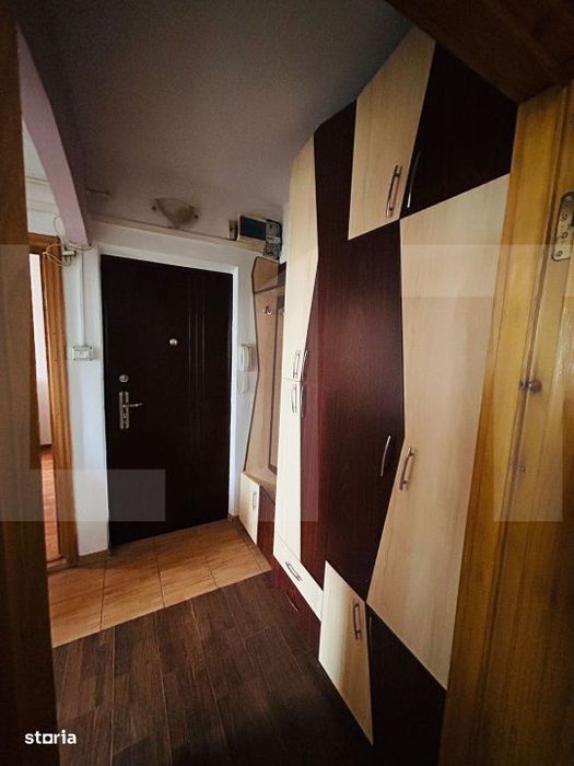 Apartament cu 3 camere, semidecomandat, Botosani