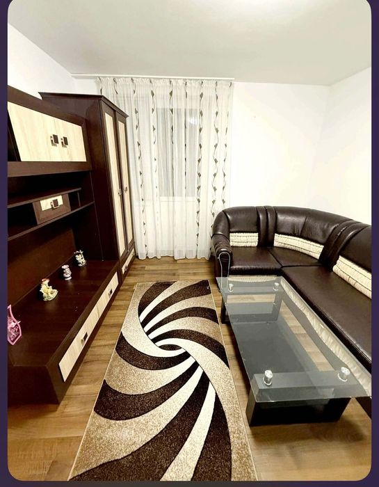 Apartament in regim hotelier 200 Ron zona Precista la parter