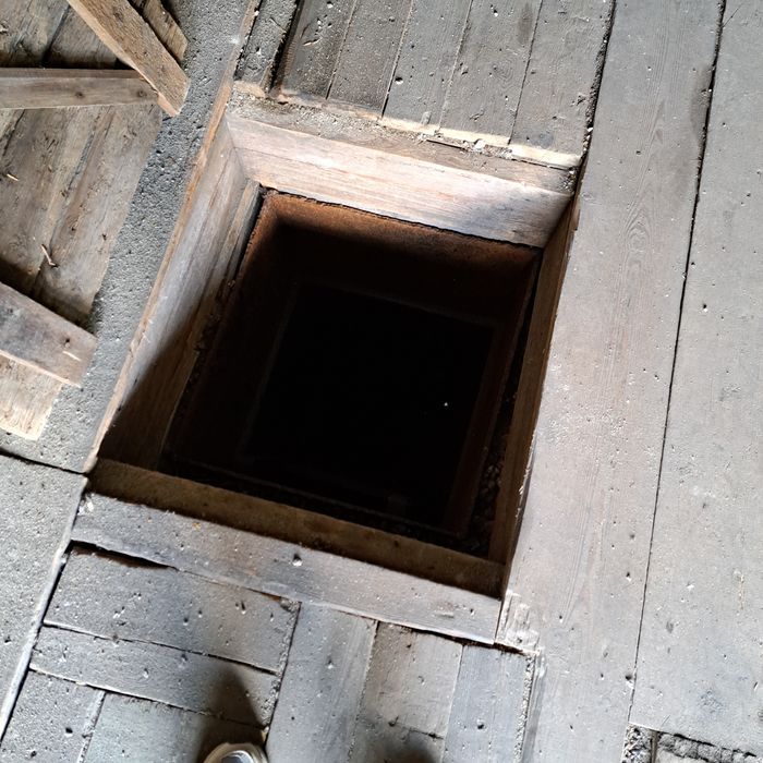 Продам большой гараж