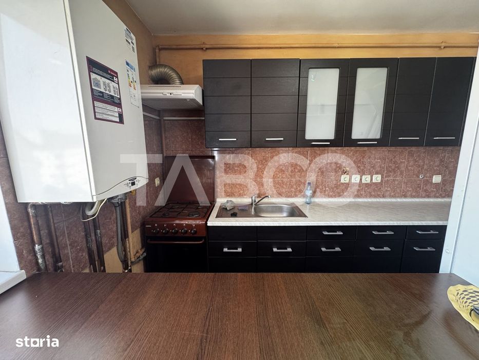 COMISION 0 - Apartament decomandat 4 camere 90 mpu Vasile Aaron Sibiu
