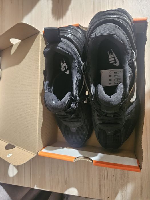 Nike маратонки 39 номер