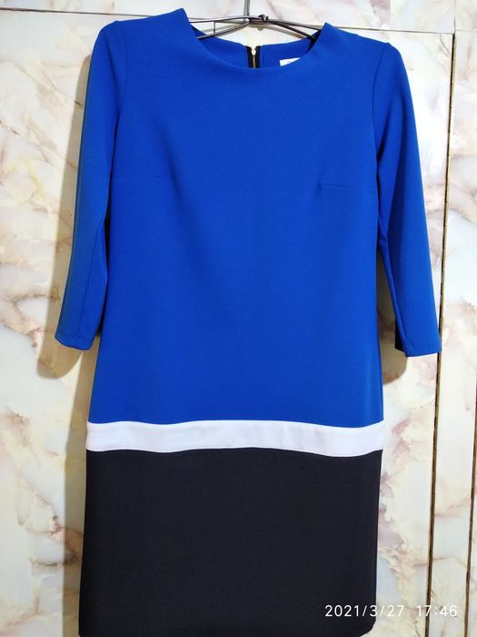 Продаются  платья