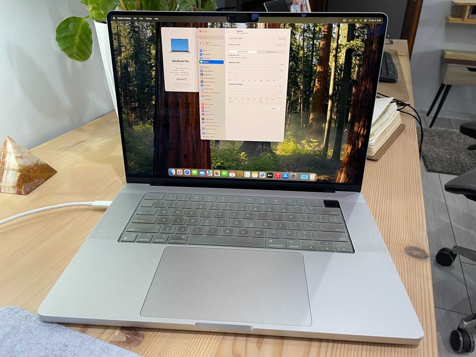Apple 16-inch MacBook Pro: Apple (2021) M1 Pro 16GB RAM, 16-Core GPU 3,2 GHz - Silver