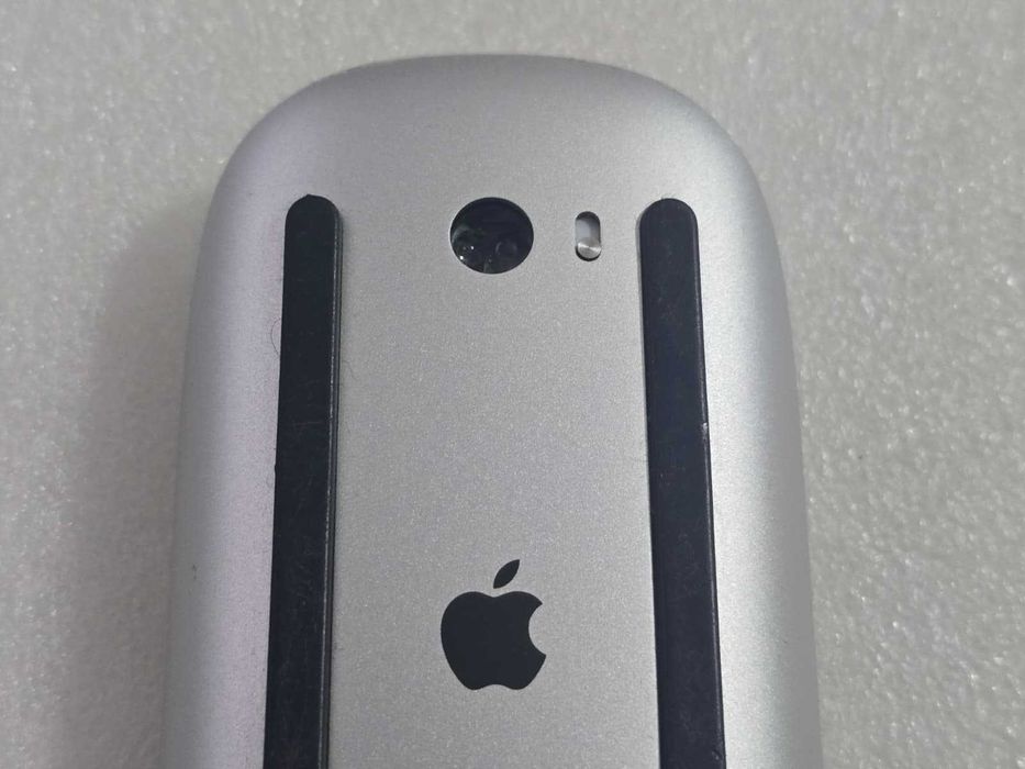 Apple Magic Mouse 2 Model A1657 EMC 2923 Bluetooth Wireless 5V 1A