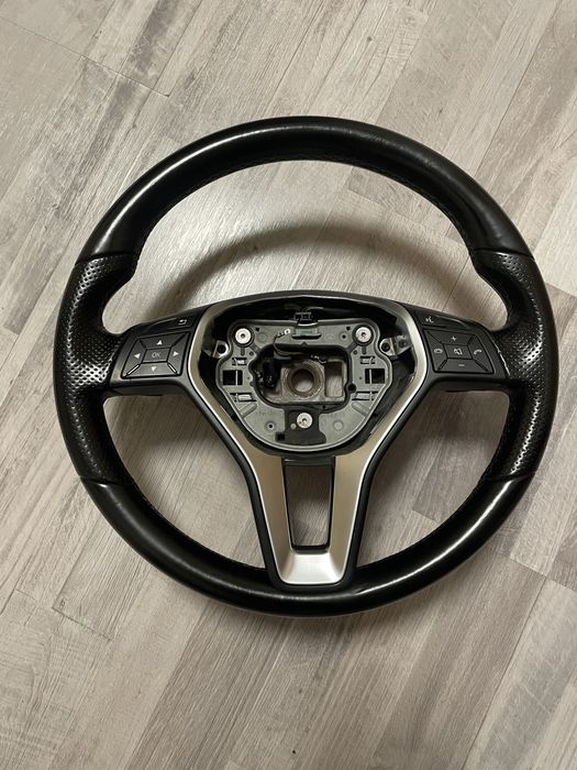 Mercedes Волан W204 w166 w212 - като Нов