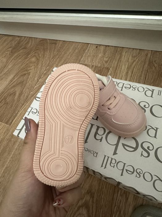 Детская обувь кроссовки