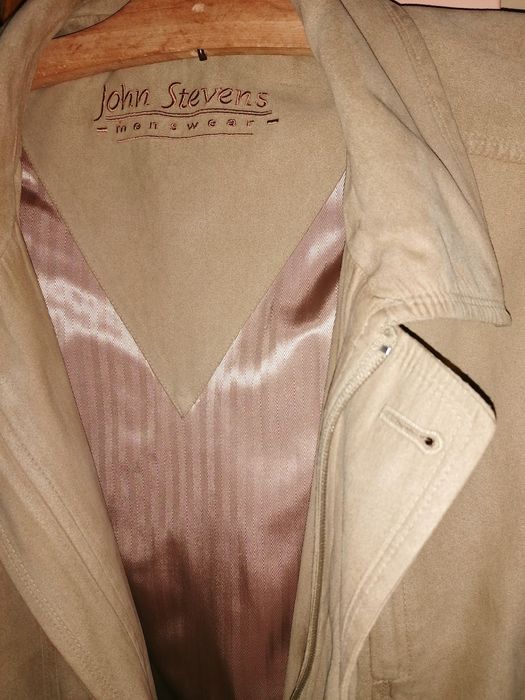 Мъжко яке, бежов цвят, велур, размер 56,без забележки, цена 10 лева