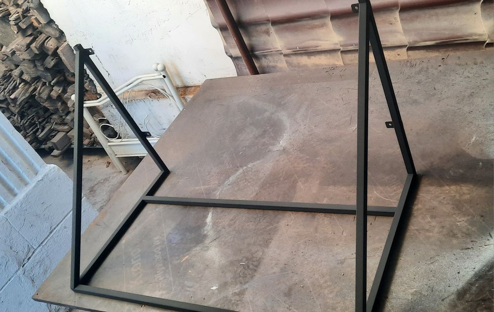 Кронштейн для хранения шин